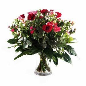 משלוח פרחים באר שבע, זר פרחים בצבע אדום מושקע עם ואזה. משלוח פרחים, משלוחי פרחים בבאר שבע חנות הפרחים של ריגלו, פרחי שוקולד